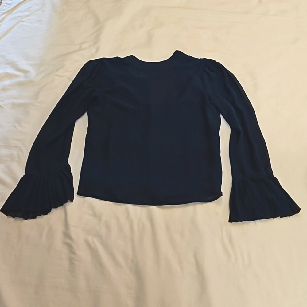 ALI & JAY back tie sheer sleeve pleated cuff navy blouse size M
